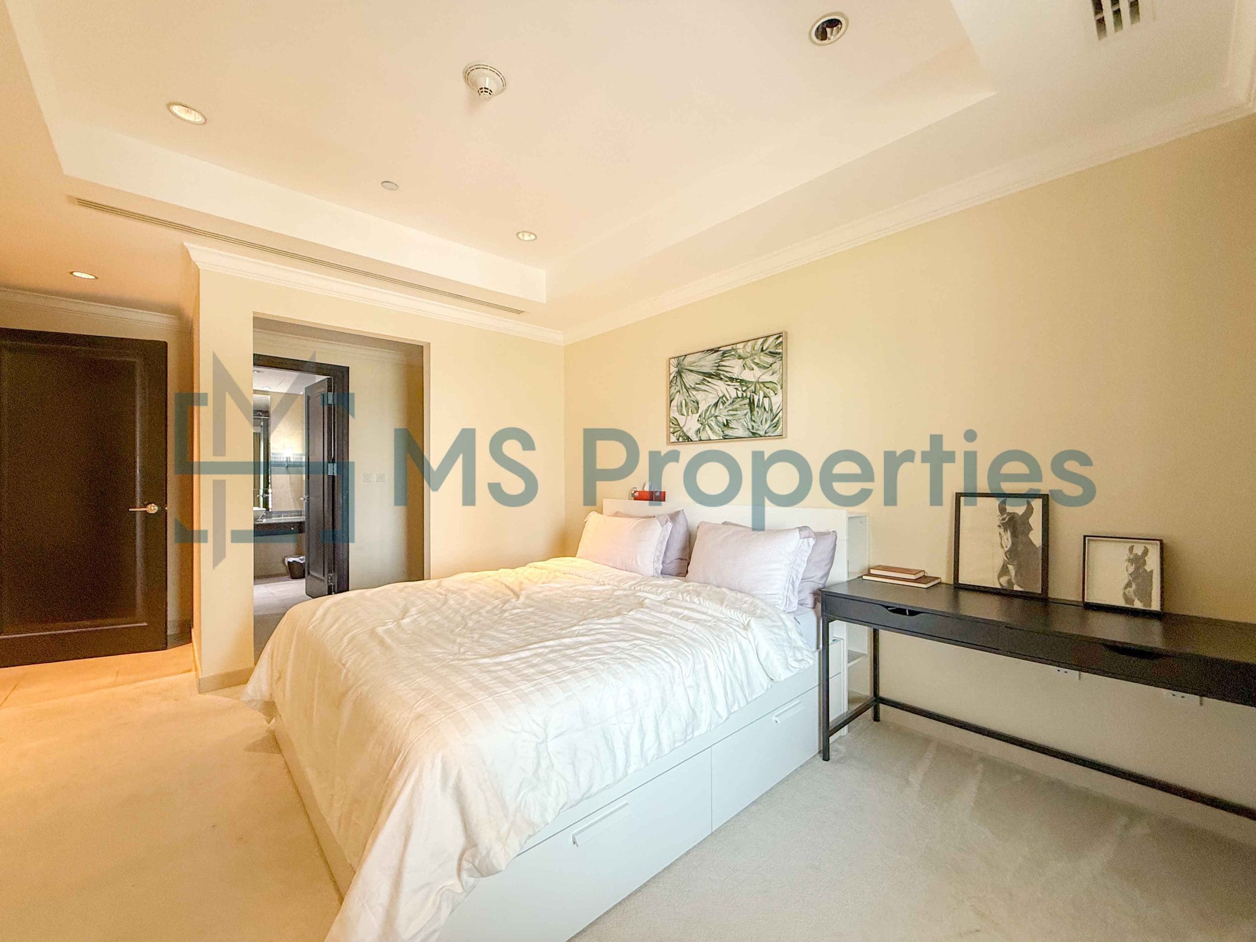 Beautiful 1BR Flat with Balcony +Kharama Included