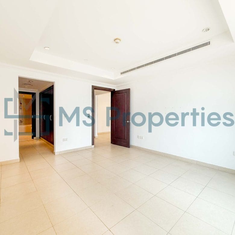 Unique Layout 1BR Apartment with Amazing Balcony