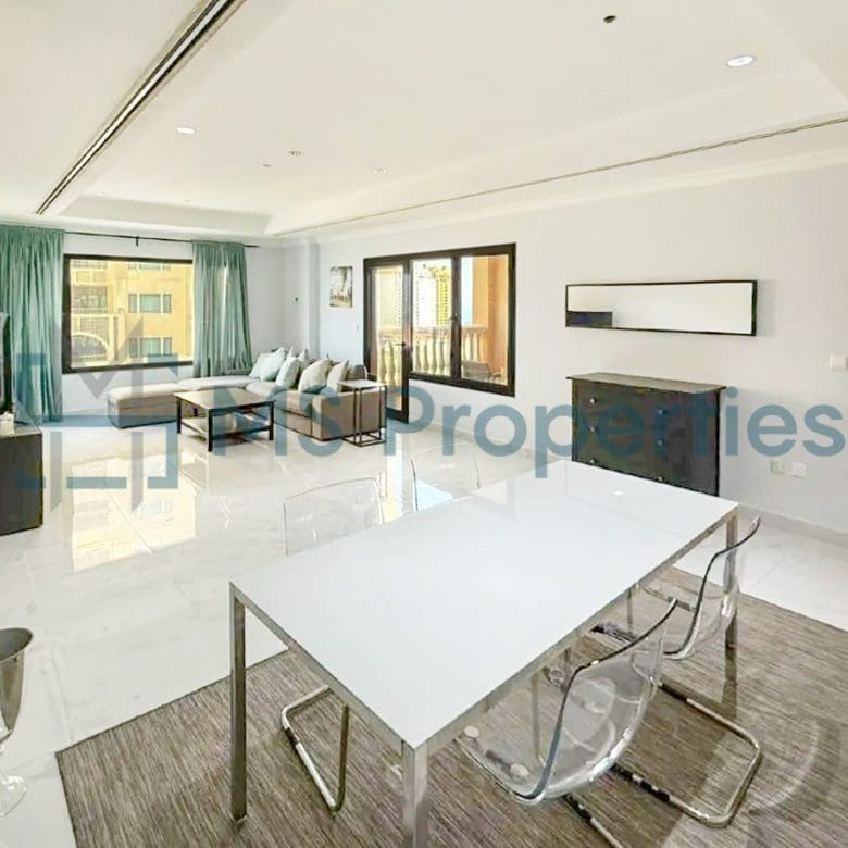 Contemporary 1BR Apartment with Great Balcony