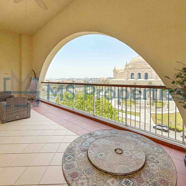 Beautiful 1BR Flat with Balcony +Kharama Included