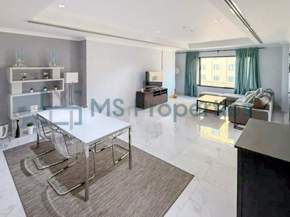 Contemporary 1BR Apartment with Great Balcony