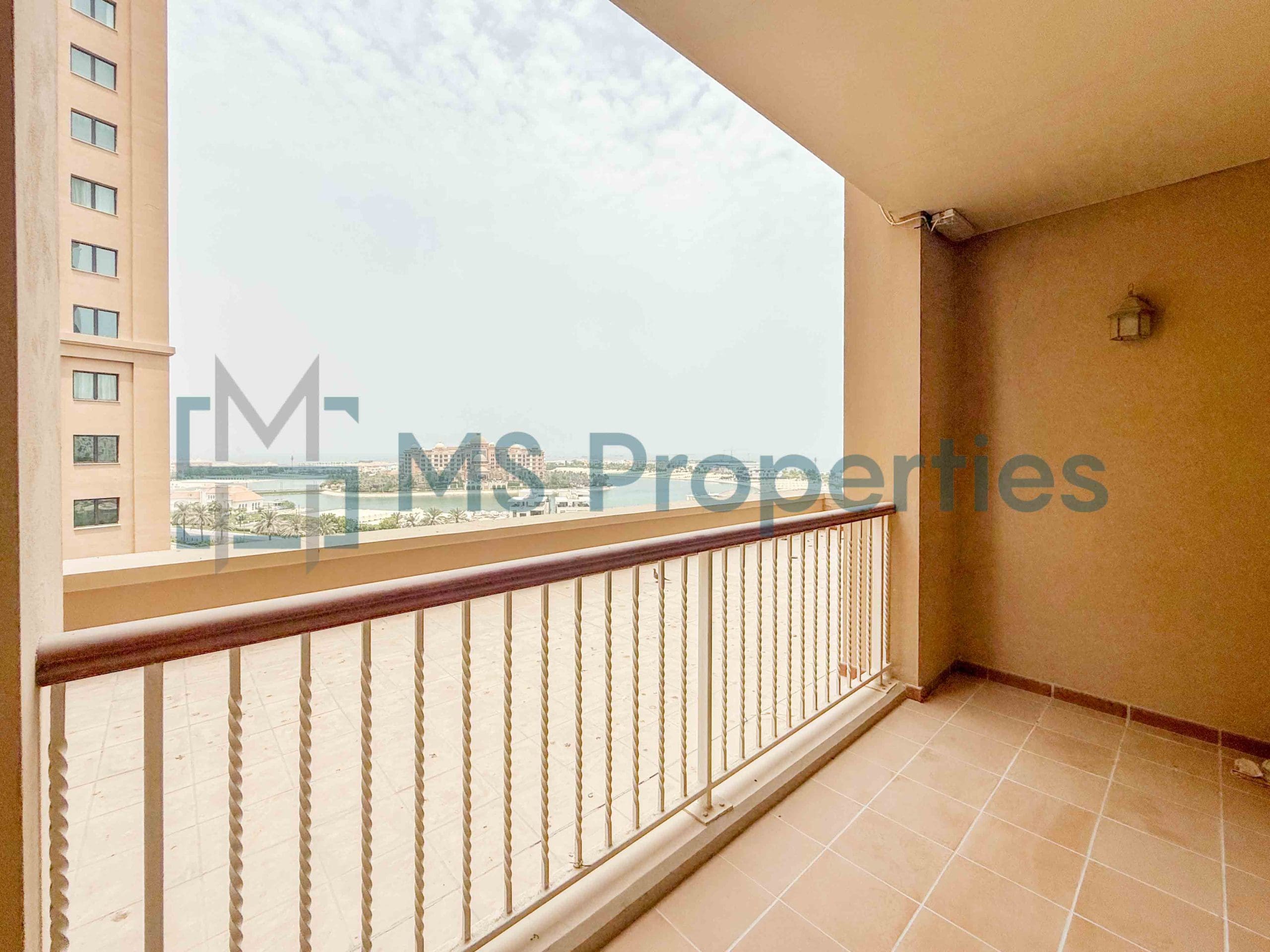 Unique Layout 1BR Apartment with Amazing Balcony