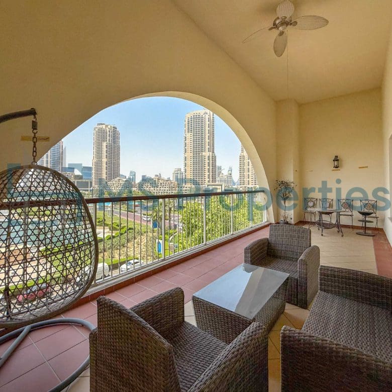 Beautiful 1BR Flat with Balcony +Kharama Included