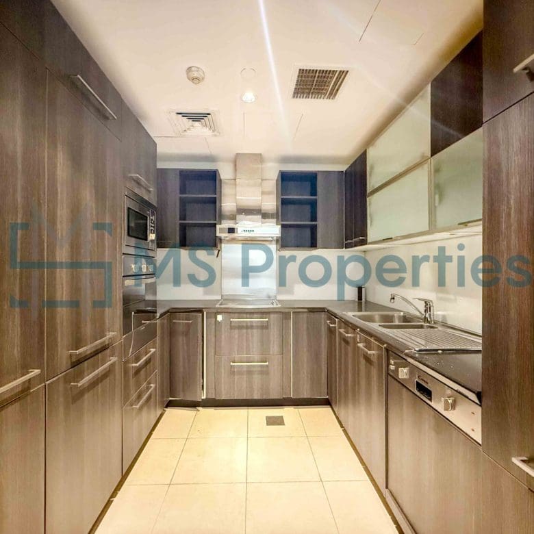 Unique Layout 1BR Apartment with Amazing Balcony