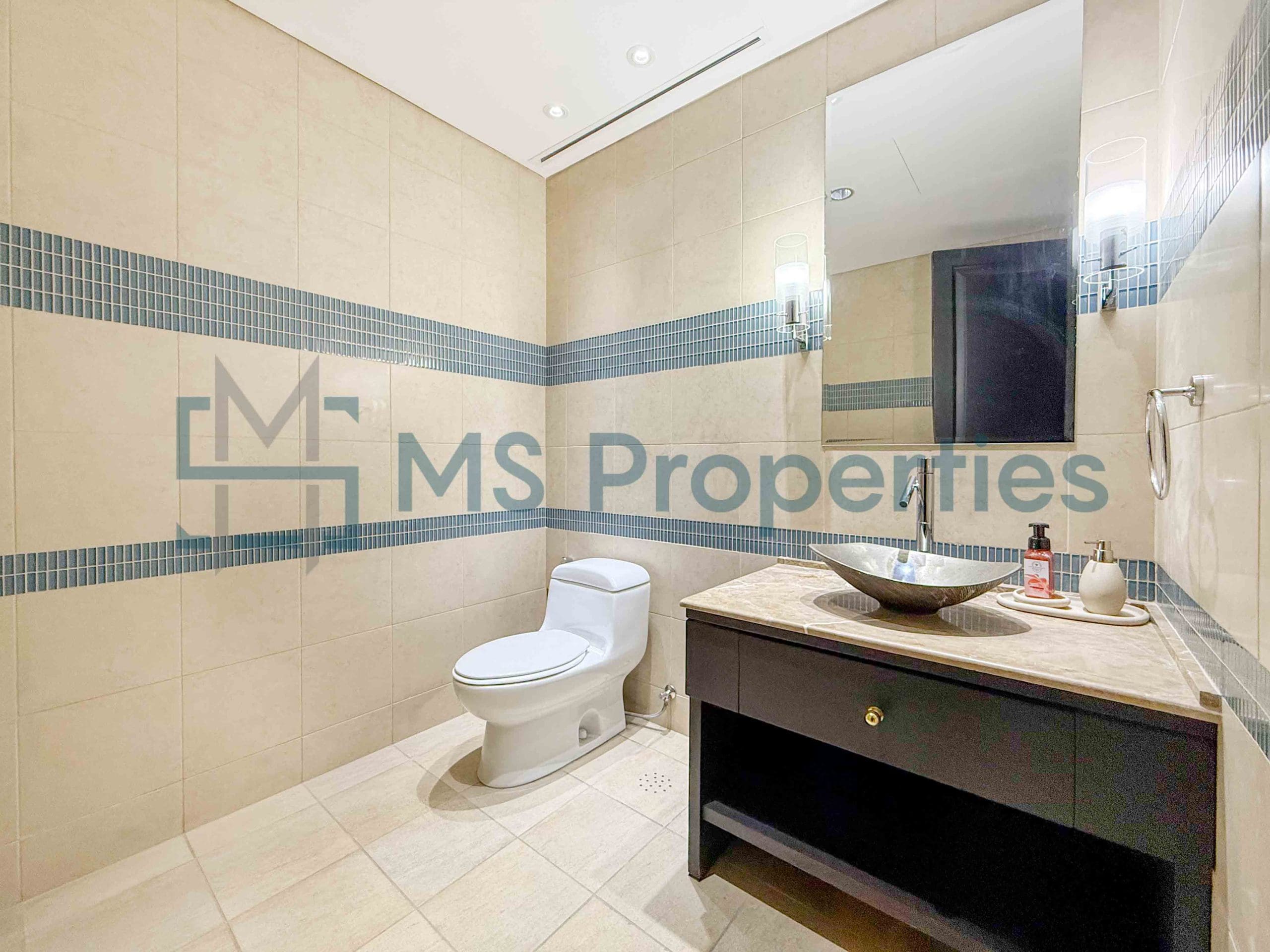 Beautiful 1BR Flat with Balcony +Kharama Included