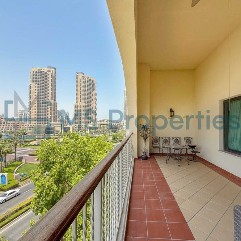 Beautiful 1BR Flat with Balcony +Kharama Included
