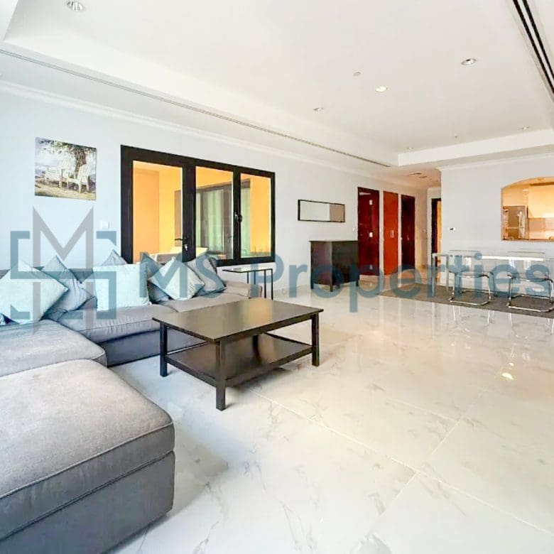 Contemporary 1BR Apartment with Great Balcony
