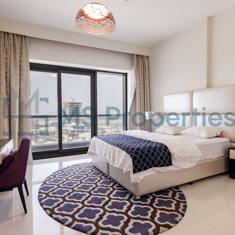 Beautiful 2BHK Flat with Amazing Sea View