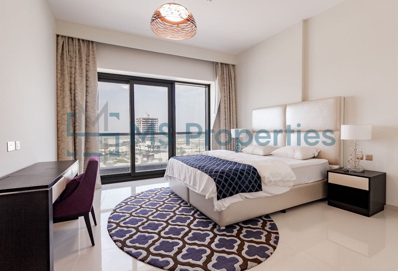 Beautiful 2BHK Flat with Amazing Sea View