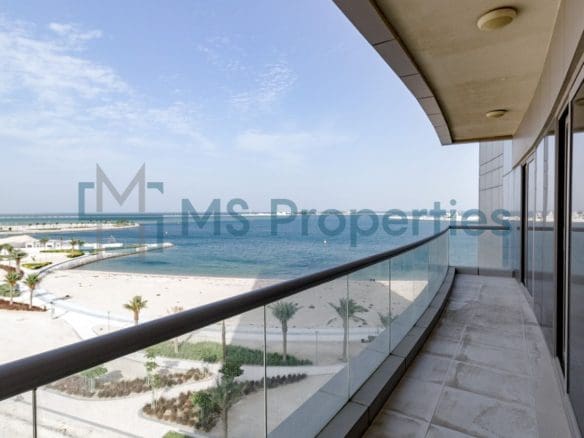 Beautiful 2BHK Flat with Amazing Sea View