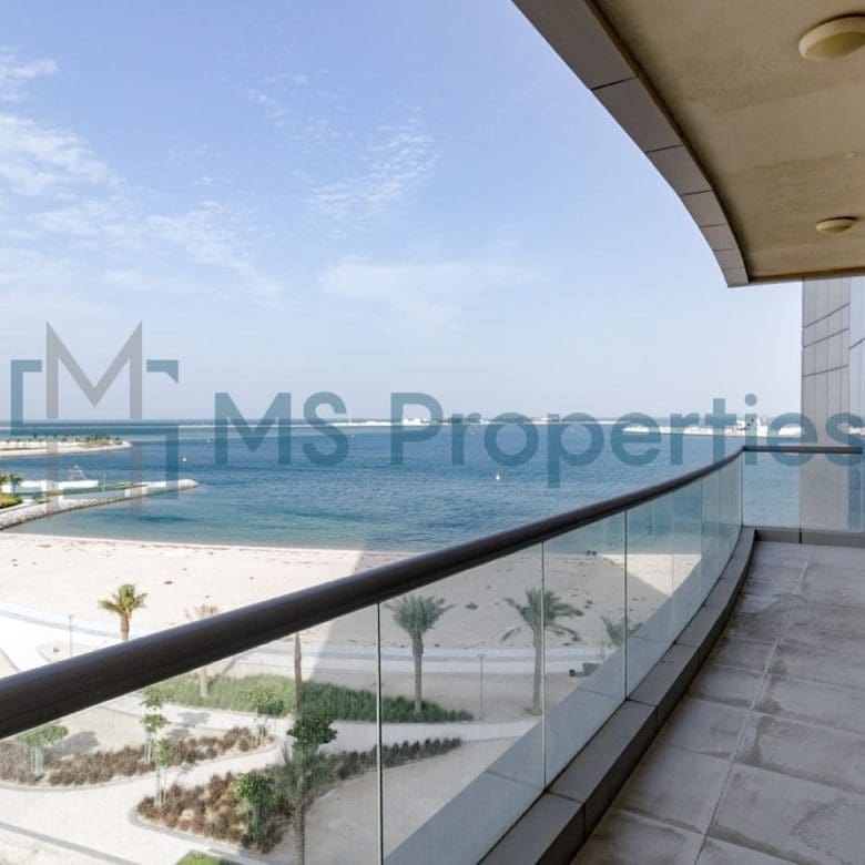 Beautiful 2BHK Flat with Amazing Sea View