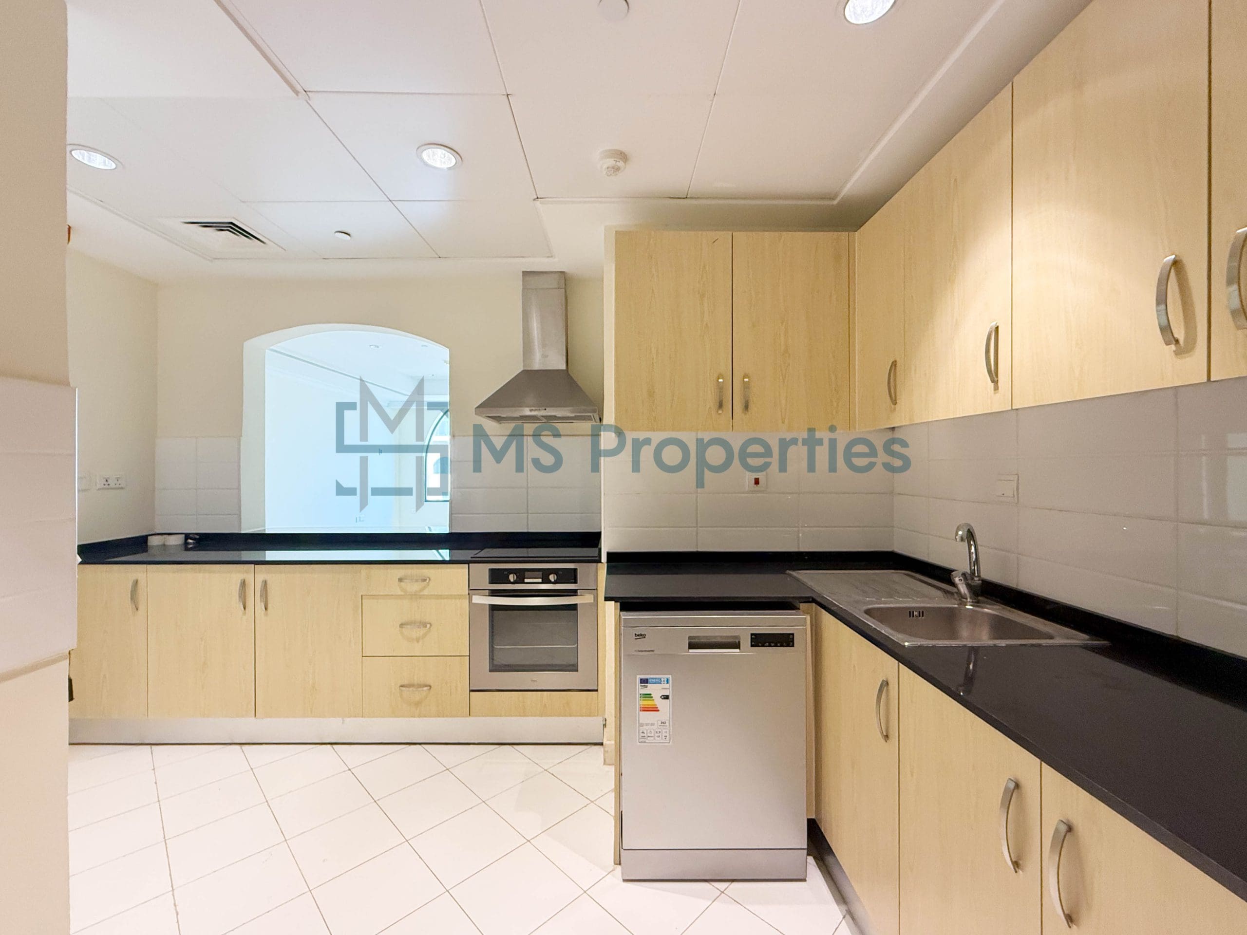 Modern 1BR Apartment in The Pearl with Marina View