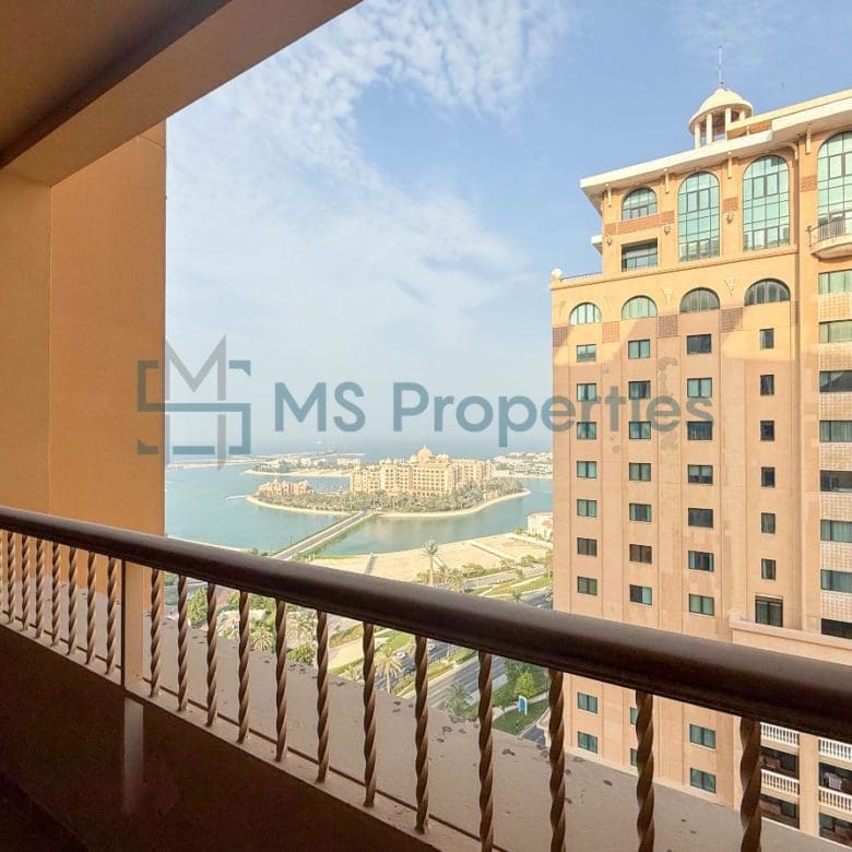 High-Floor 1BHK+ Office Apartment with Amazing View