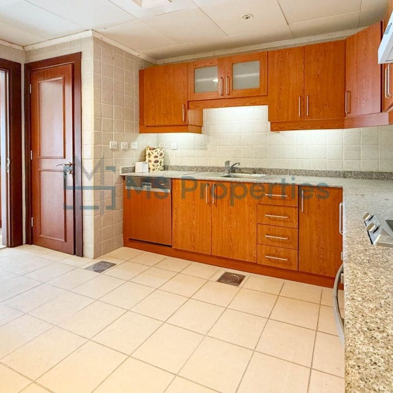 Contemporary 1BR Apartment with Balcony