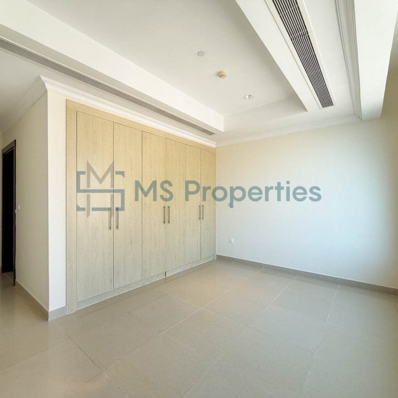 Modern 1BR Apartment in The Pearl with Marina View