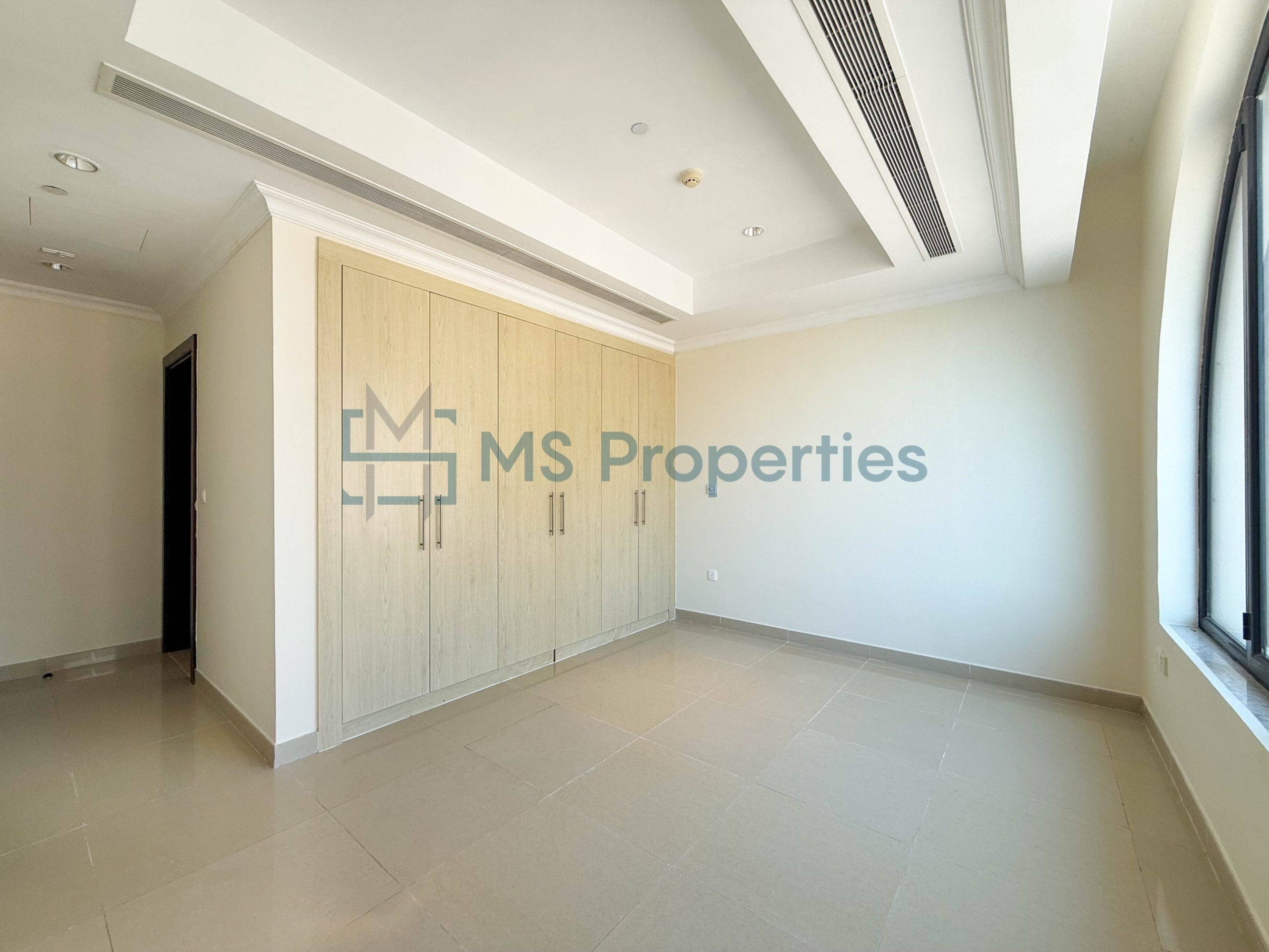 Modern 1BR Apartment in The Pearl with Marina View