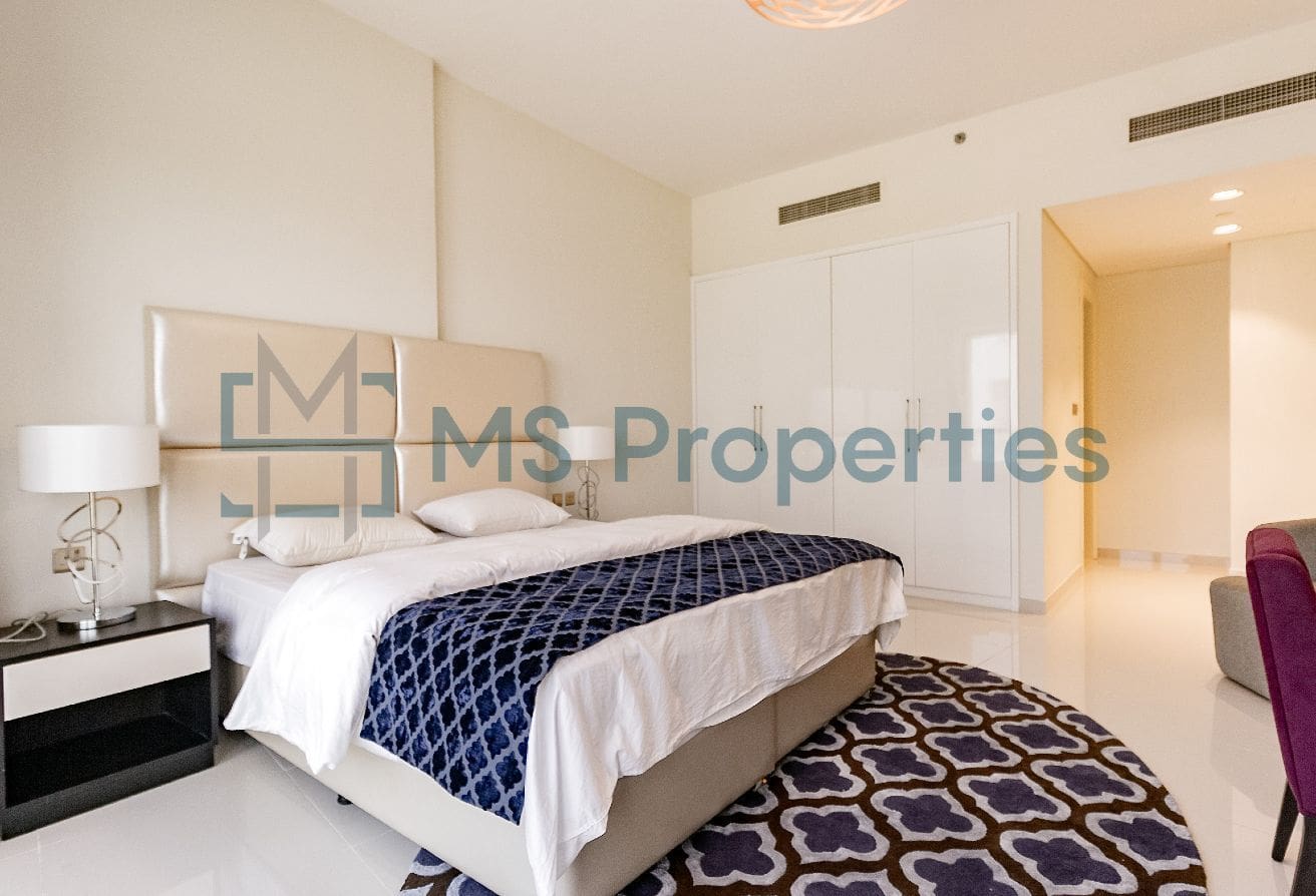 Beautiful 2BHK Flat with Amazing Sea View