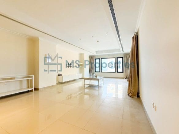 High-Floor 1BHK+ Office Apartment with Amazing View