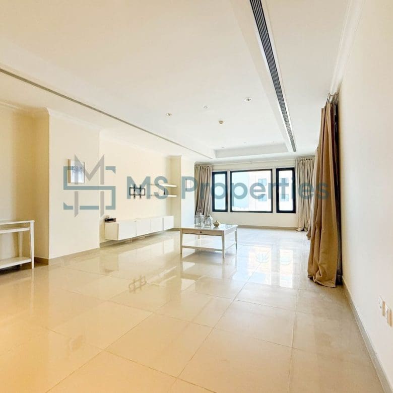 High-Floor 1BHK+ Office Apartment with Amazing View