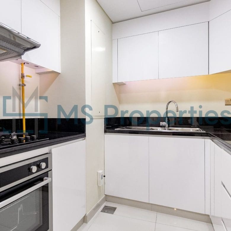 Beautiful 2BHK Flat with Amazing Sea View