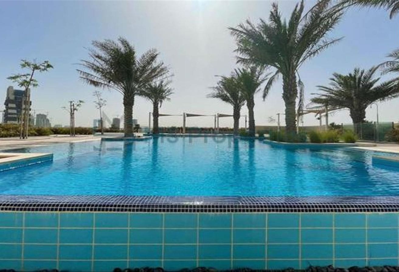 Beautiful 2BHK Flat with Amazing Sea View