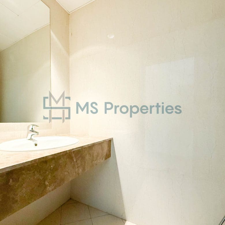 Modern 1BR Apartment in The Pearl with Marina View