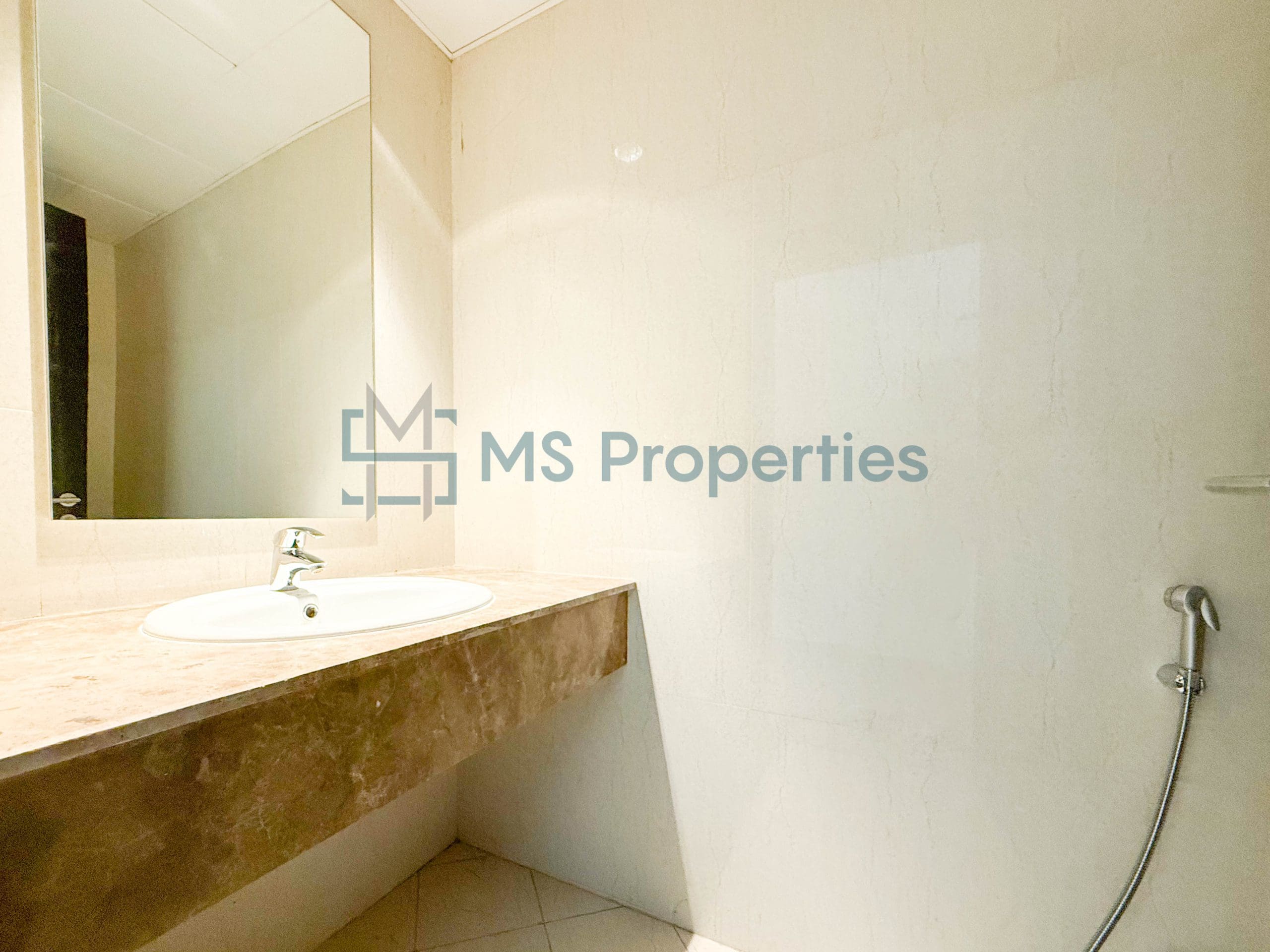 Modern 1BR Apartment in The Pearl with Marina View