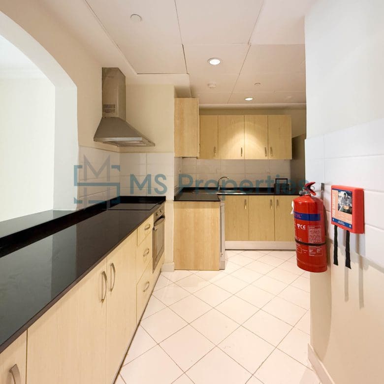 Modern 1BR Apartment in The Pearl with Marina View
