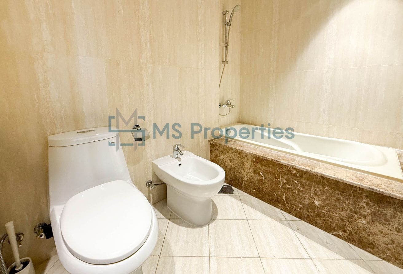 High-Floor 1BHK+ Office Apartment with Amazing View