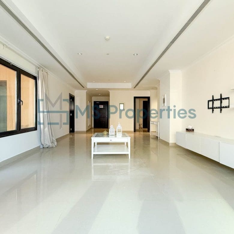 High-Floor 1BHK+ Office Apartment with Amazing View