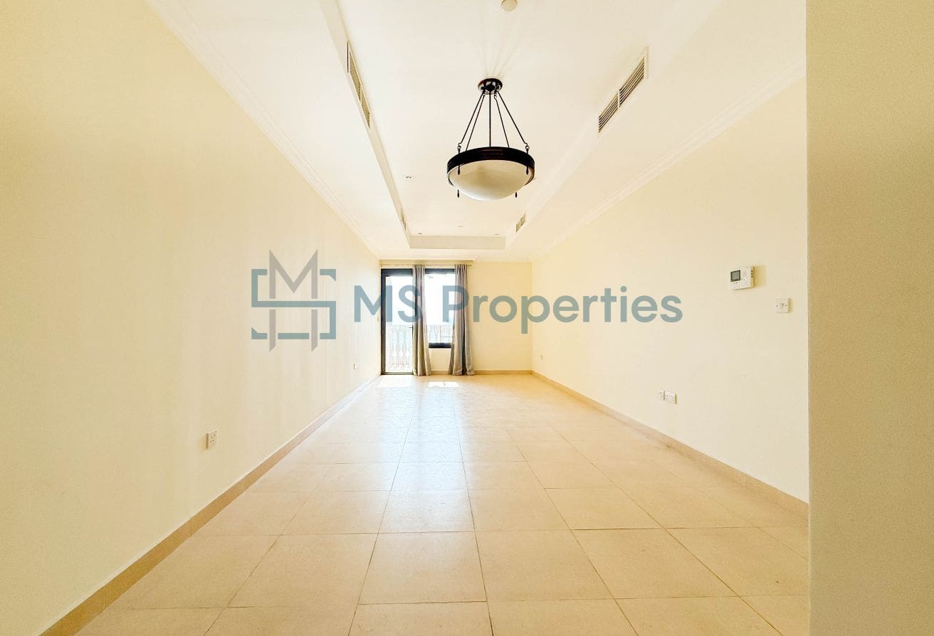 Contemporary 1BR Apartment with Balcony