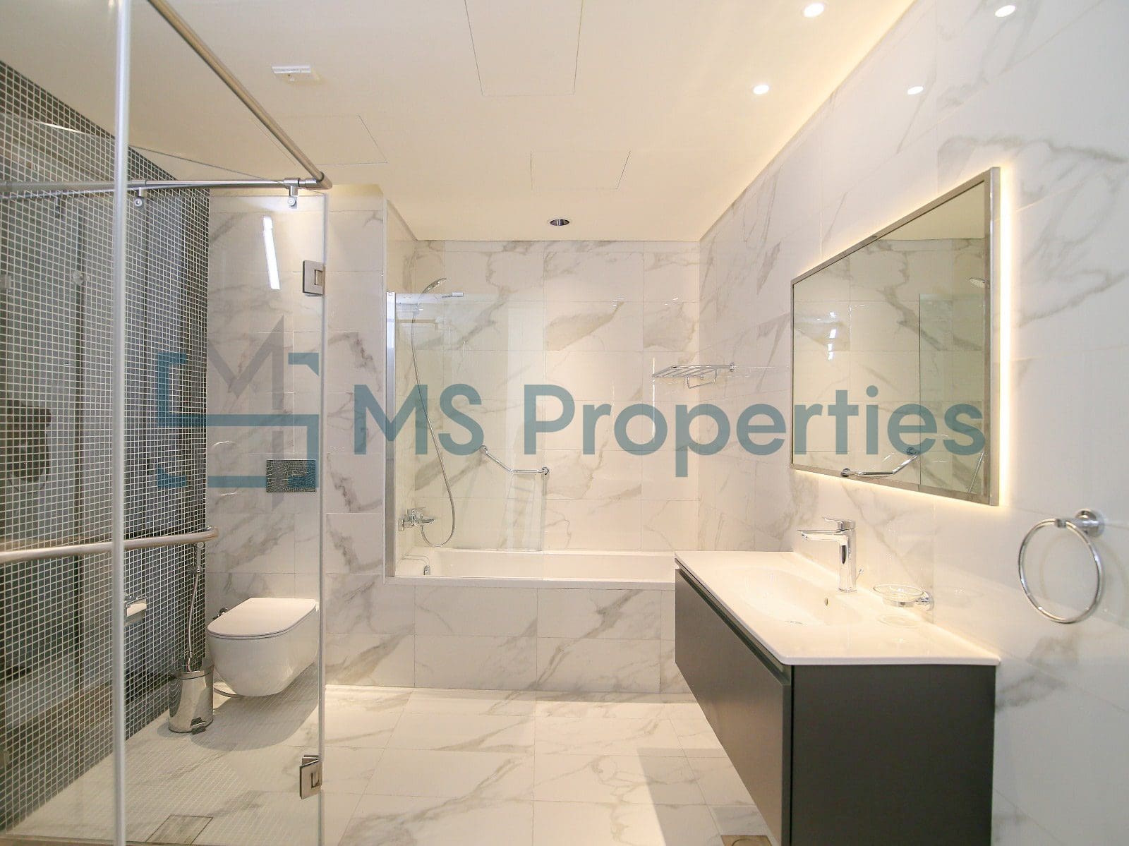 Full Water View Balcony | 1 Bedroom Flat | For Sale