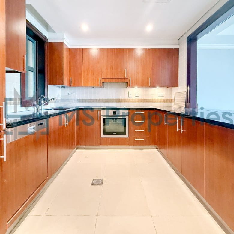 Contemporary 1BR Townhouse | Amazing View Balcony