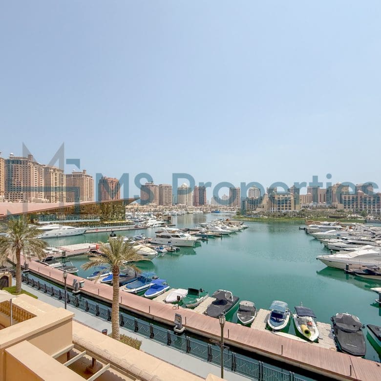 Contemporary 1BR Townhouse | Amazing View Balcony