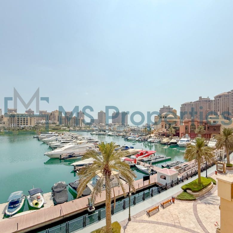 Contemporary 1BR Townhouse | Amazing View Balcony