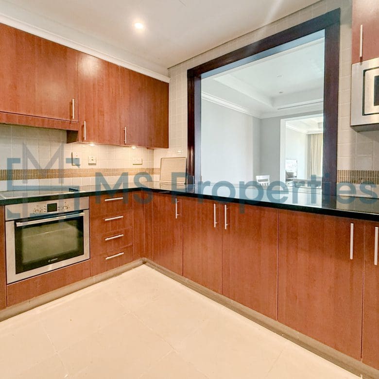 Contemporary 1BR Townhouse | Amazing View Balcony