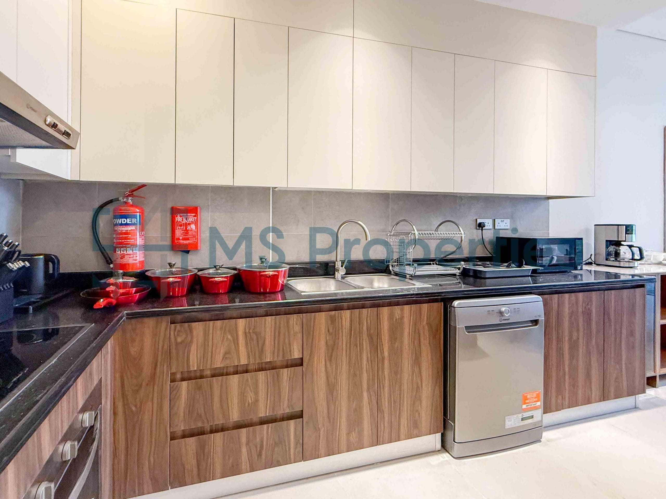 Brand New 1BHK Luxurious Flat for Rent in ThePearl