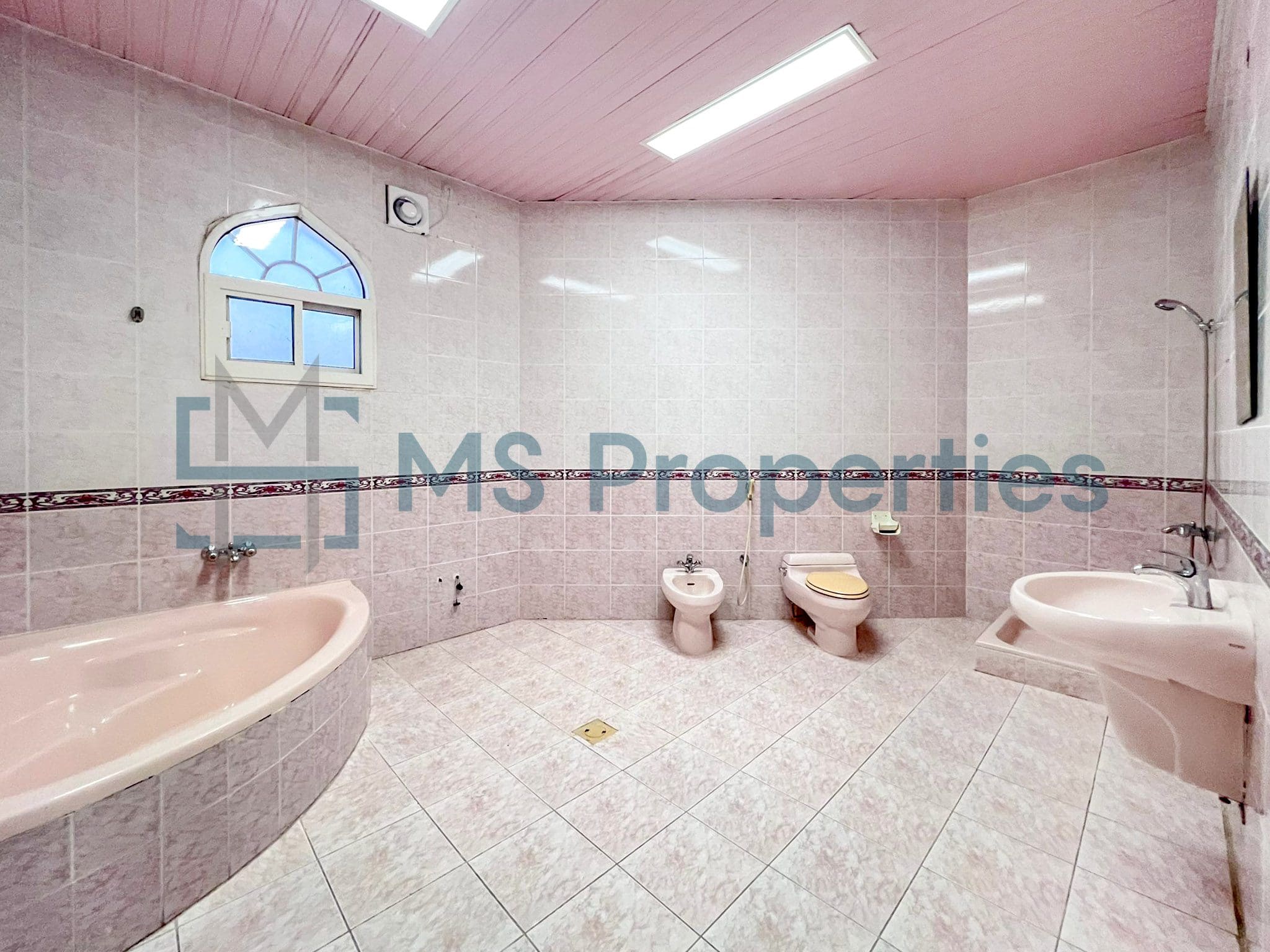 Gated and Stand Alone 5-Bedroom Villa For Rent