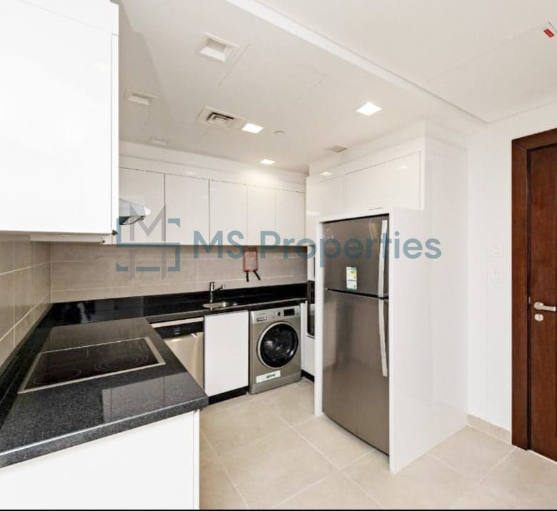 Fabulous 1BR Apartment with Sea View Balcony