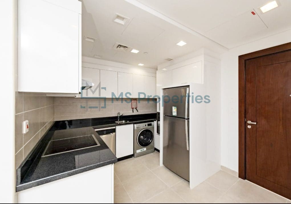 Fabulous 1BR Apartment with Sea View Balcony