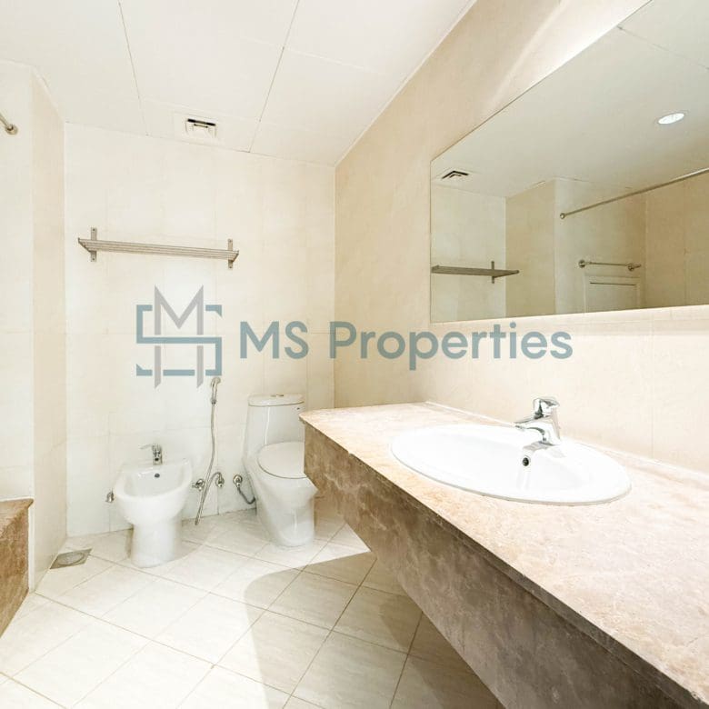 Modern 1BR Apartment in The Pearl with Marina View