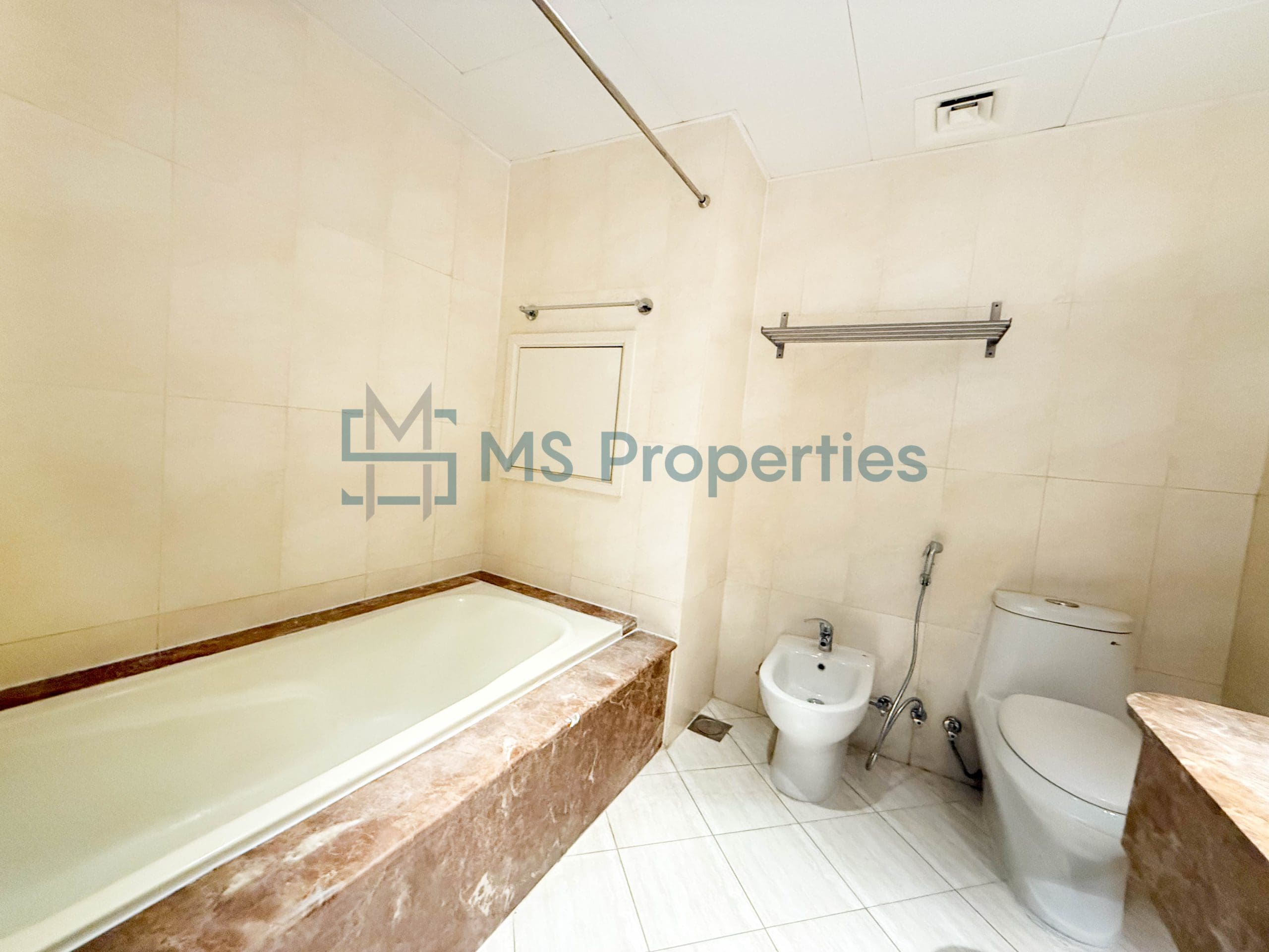 Modern 1BR Apartment in The Pearl with Marina View