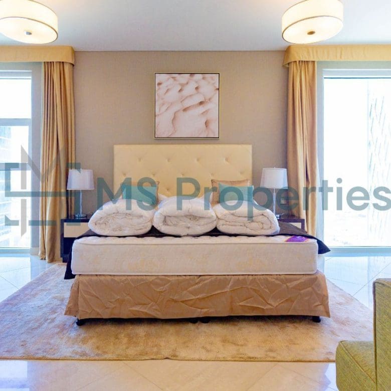 Modern 2BR Apartment with Amazing Balcony