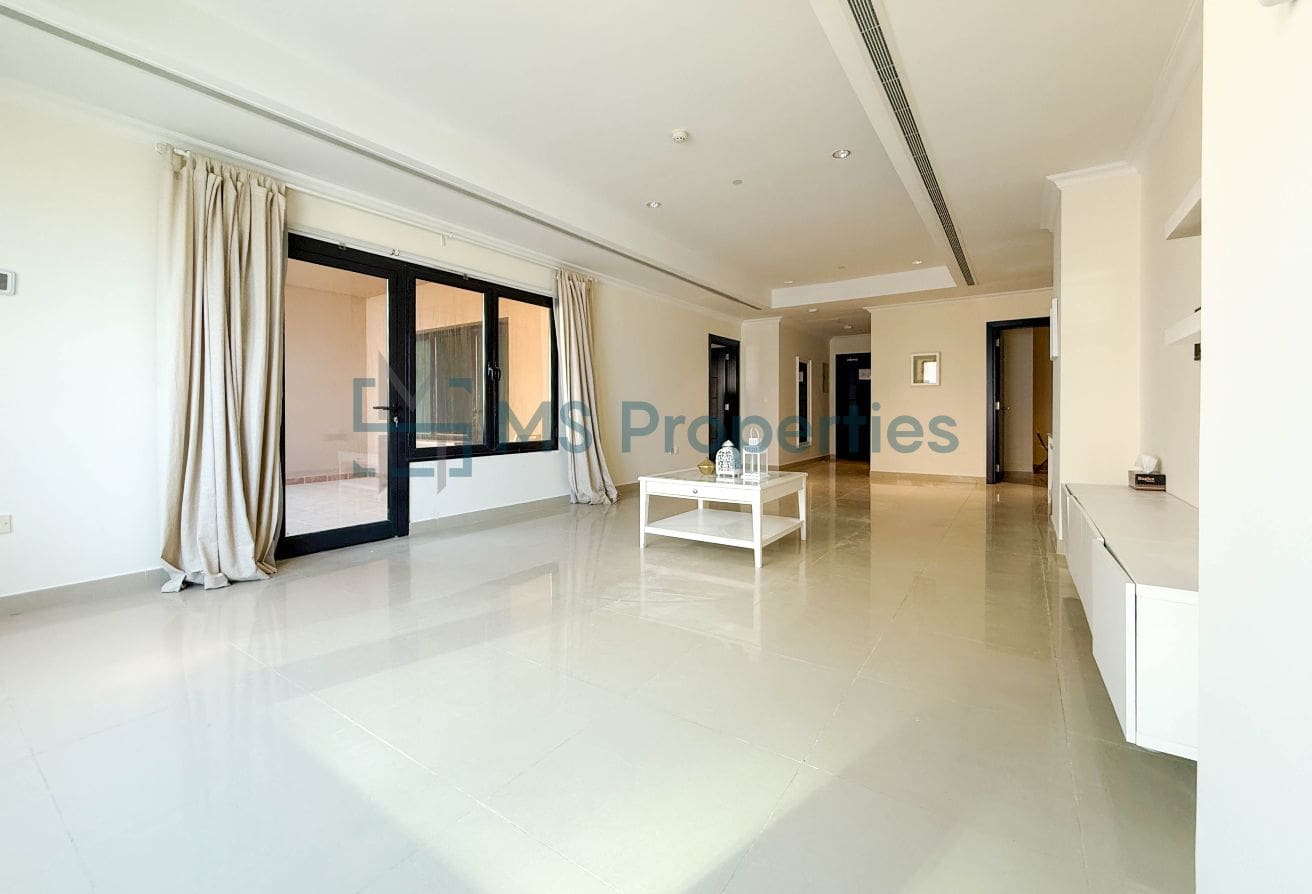 High-Floor 1BHK+ Office Apartment with Amazing View