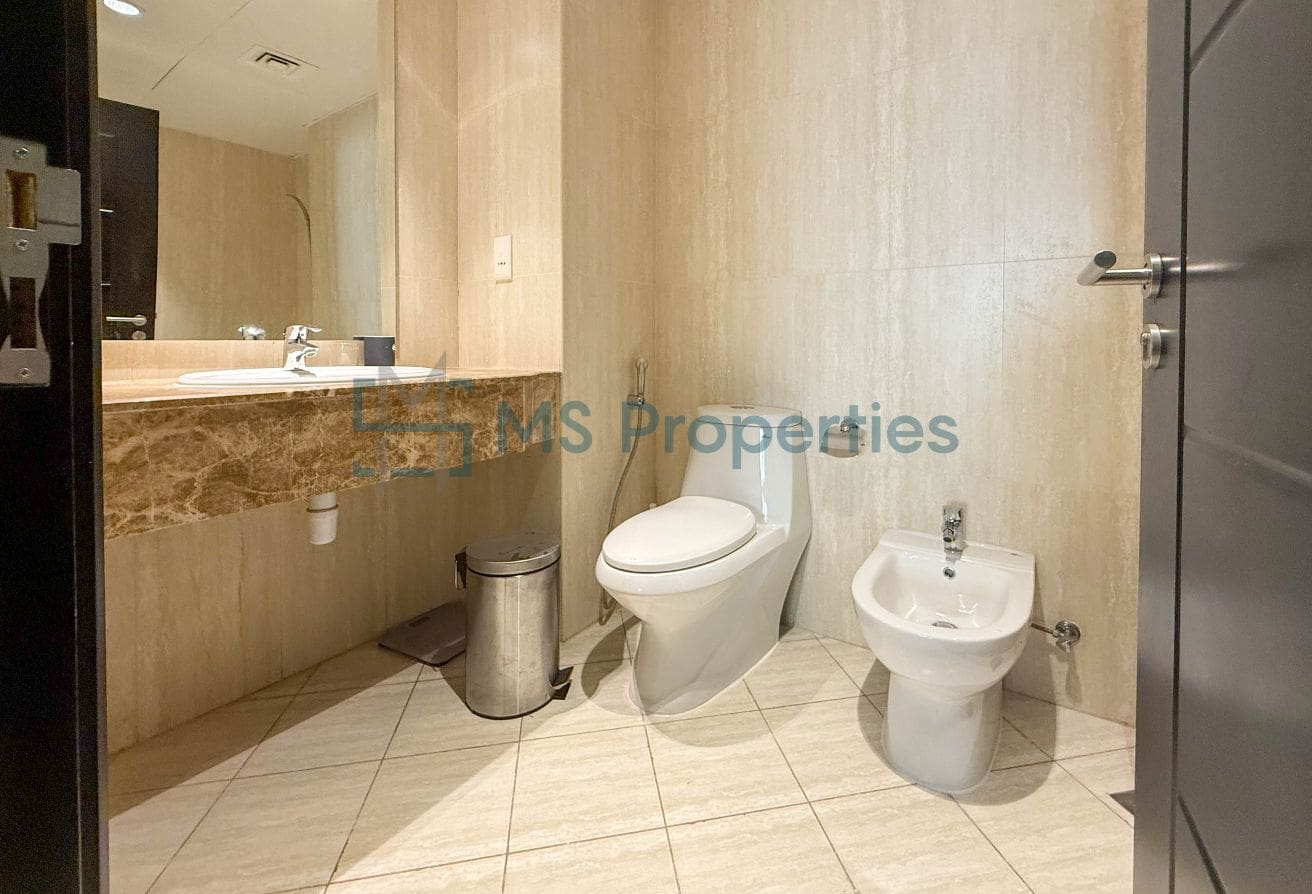 High-Floor 1BHK+ Office Apartment with Amazing View