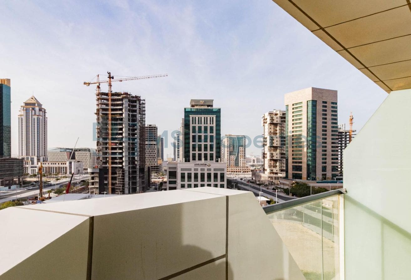 Modern 2BR Apartment with Amazing Balcony