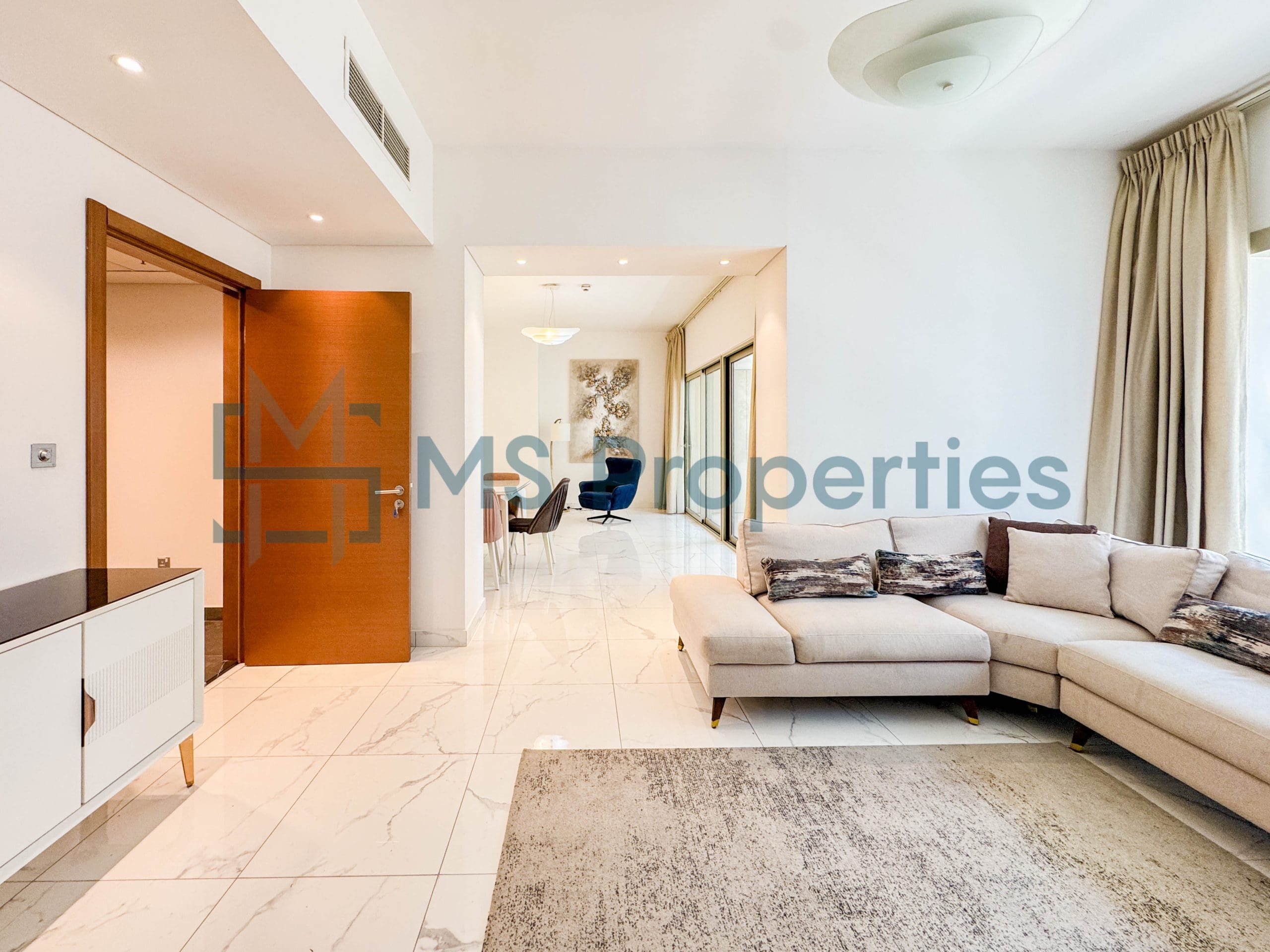 Gorgeous | 3BHK Apartment Balcony | WiFi Included