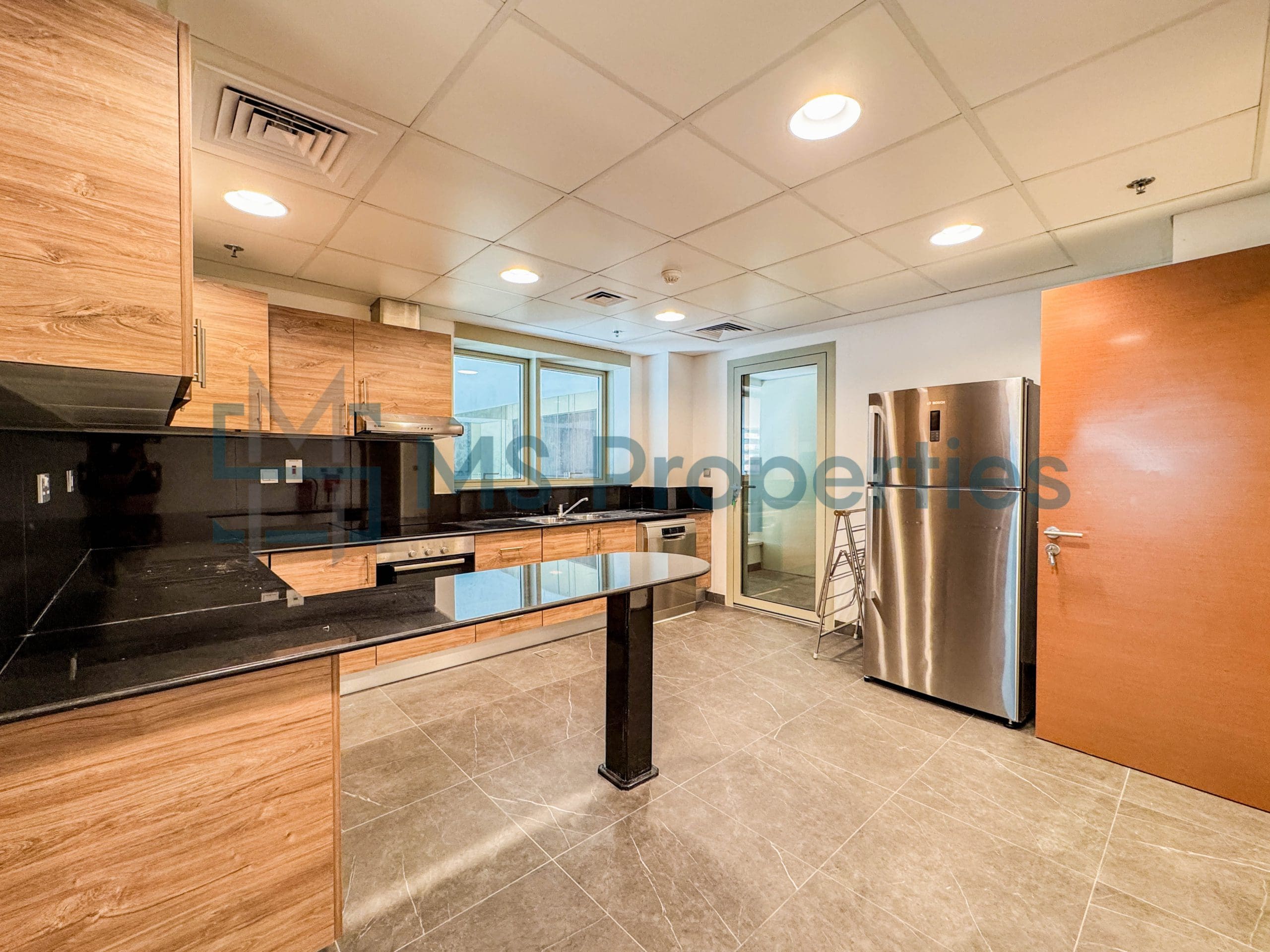 Gorgeous | 3BHK Apartment Balcony | WiFi Included