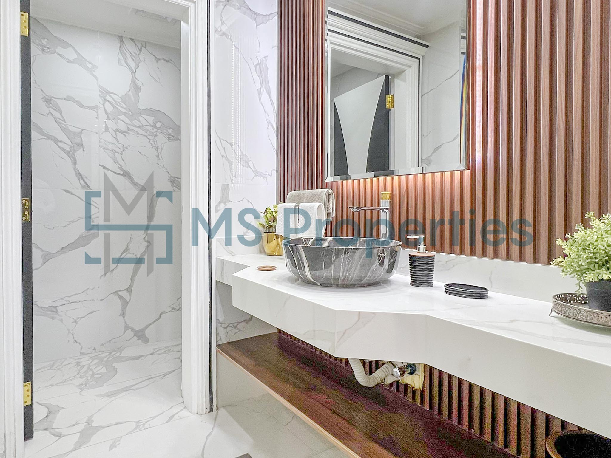 Luxurious 3BHK Apartment for Sale in The Pearl