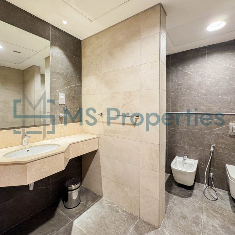 Gorgeous | 3BHK Apartment Balcony | WiFi Included